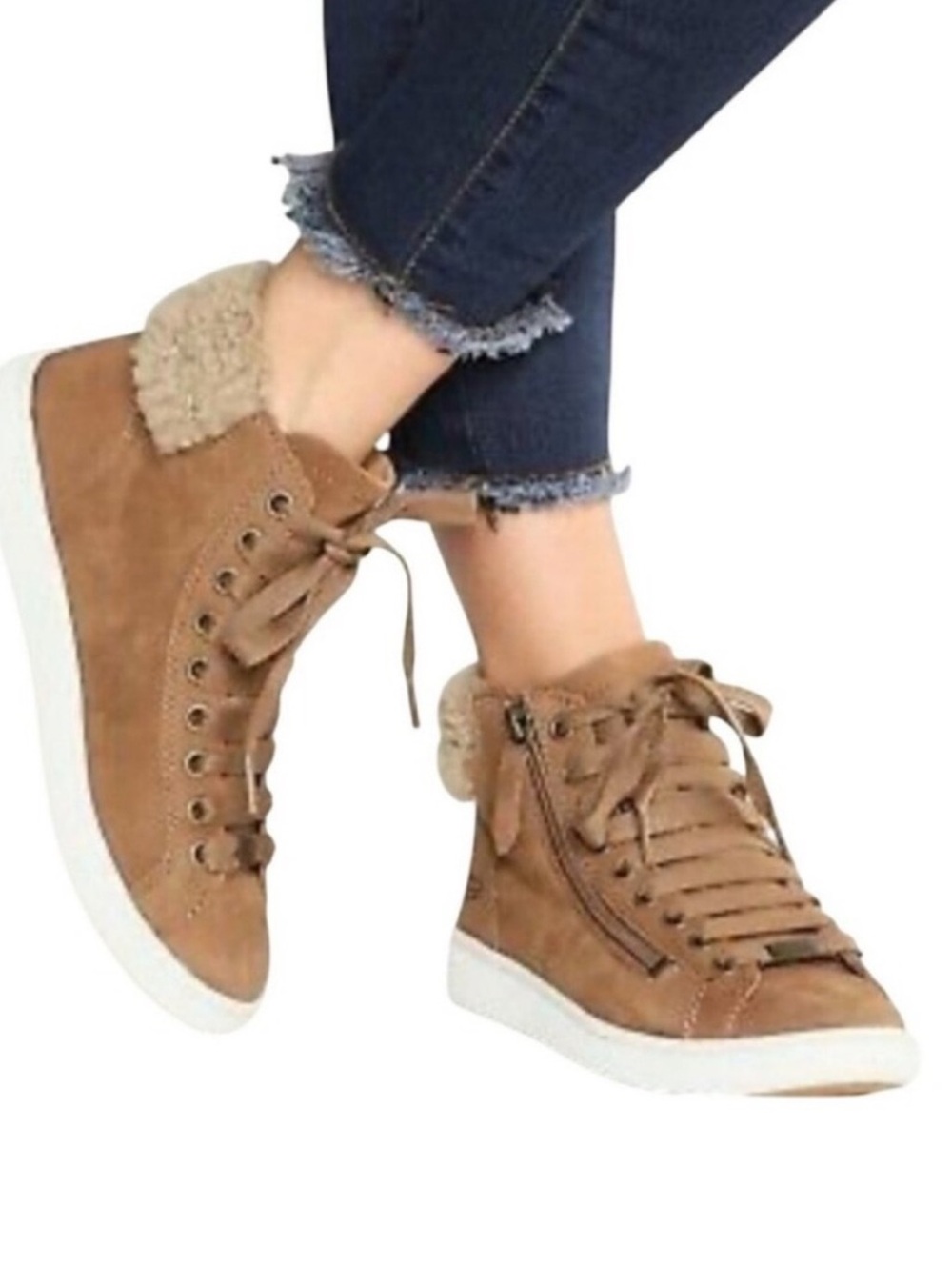 Women's 9.5 UGG Alameda Mid Zip Trainer Sneaker EUC